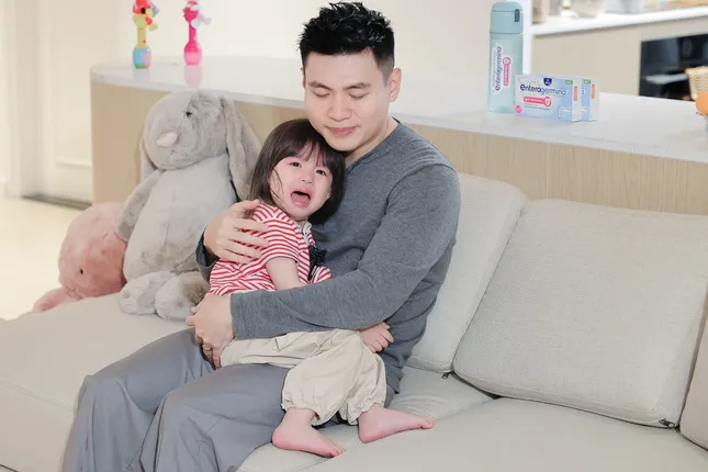 Mẹ Vắng Nhà Ba Là Siêu Nhân: Hải Long hơn thua với Dương Lâm, Pam Yêu Ơi khóc lớn ảnh 2