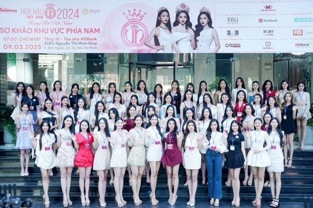 NSND Tự Long ngồi ghế Giám khảo Sơ khảo Hoa hậu Việt Nam 2024 khu vực phía Nam ảnh 6