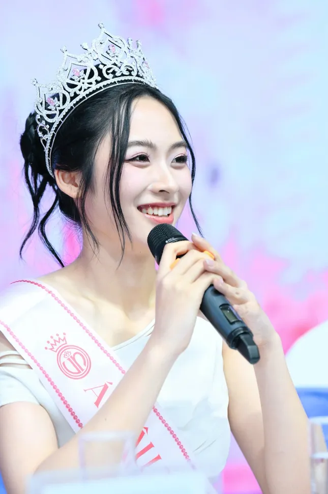 Vì sao cuộc thi Hoa hậu Việt Nam kiên định với yêu cầu không phẫu thuật thẩm mỹ? ảnh 5