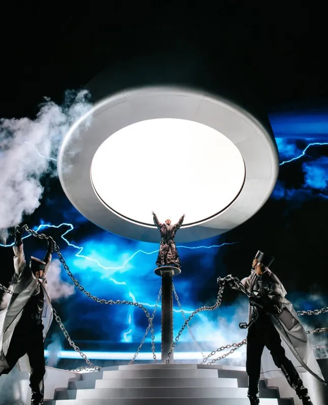 Khác biệt khu biểu diễn của Lisa - Jennie tại Coachella 2025: Ai được ưu ái hơn? ảnh 2