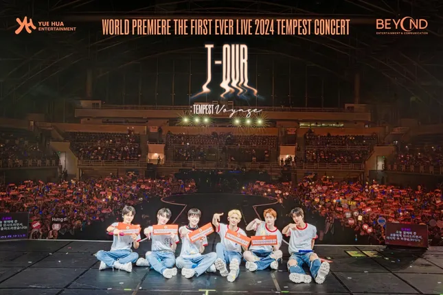 Fan chờ Hanbin và TEMPEST trong lần đầu đến Hà Nội: Đu trend, hát tiếng Việt ảnh 1