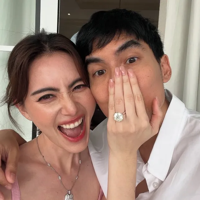 Mai Davika đính hôn bạn trai “Tình người duyên ma” sau 7 năm gắn bó ảnh 1