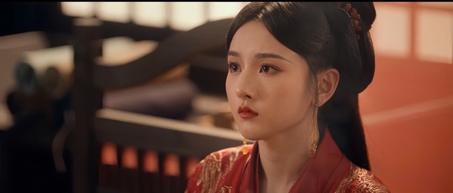 Khom Lưng 5 tập đầu: Vừa phát sóng đã phá kỷ lục, nhan sắc Tống Tổ Nhi "nức lòng" ảnh 3