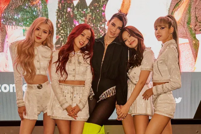 Dua Lipa bắt tay Hwasa (MAMAMOO) tạo thành “combo vật lý” công phá mọi trái tim ảnh 5