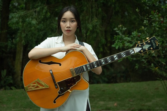 Mải “cày view” cho Sơn Tùng và Binz, đừng quên V-Pop còn có một MV khác cực đáng xem! ảnh 1