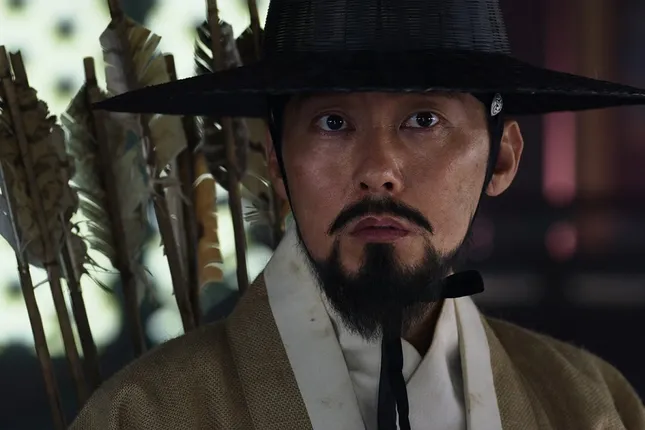 Không phải Joo Ji Hoon, nhân vật này sẽ sánh vai cùng Jun Ji Hyun ở ngoại truyện “Kingdom“ ảnh 2