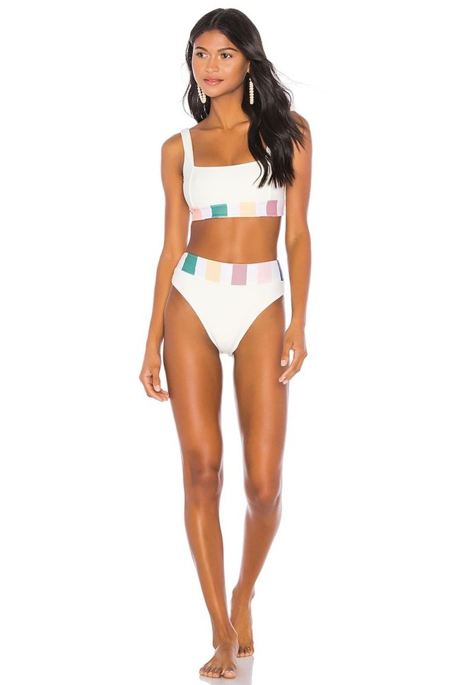 Bikini cạp cao: Kín đáo mà vẫn khoe được hết những đường cong của cơ thể ảnh 2