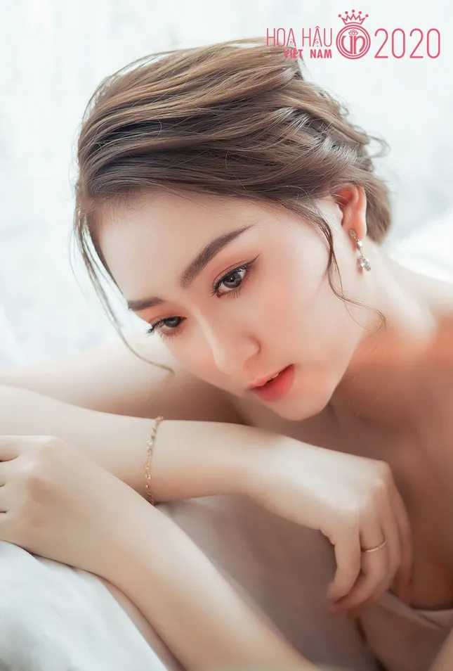 Kim Trà My - thí sinh có ngoại hình gây ấn tượng mạnh trên fanpage Hoa Hậu Việt Nam ảnh 2