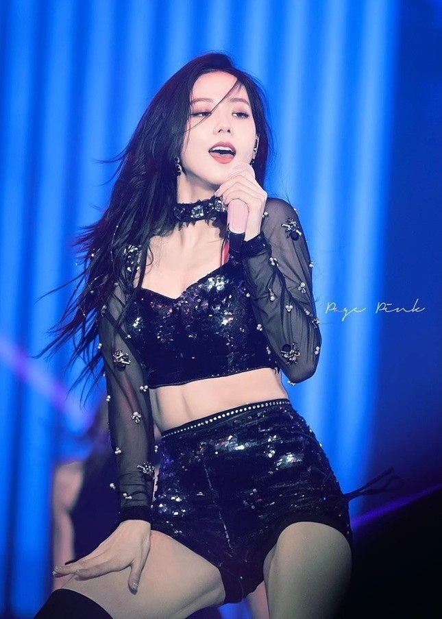 Muốn biết cơ bụng số 11 chuẩn của phái nữ trông thế nào, cứ nhìn Jisoo (BLACKPINK) là rõ ảnh 5