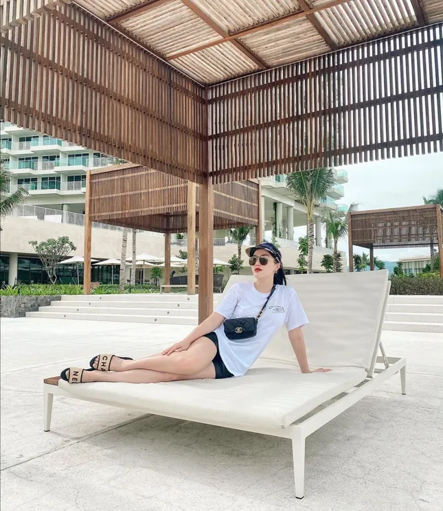 Hội mặc đẹp showbiz Việt gợi ý cho bạn cách “mix&match” trang phục để nhận “bão like“ ảnh 6