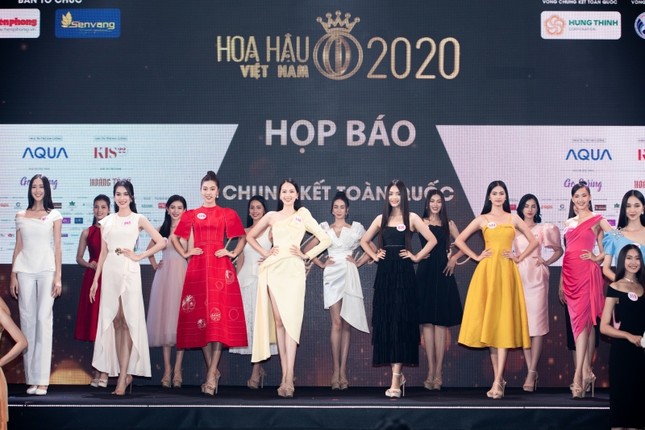 Ngắm cận cảnh vương miện, quyền trượng và ghế đăng quang của tân Hoa Hậu Việt Nam 2020 ảnh 1