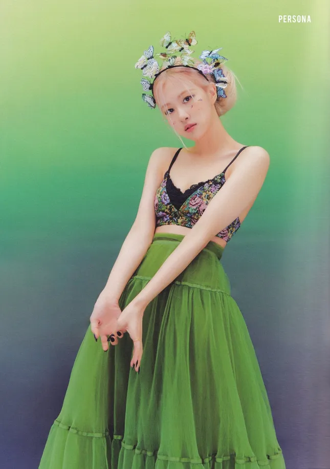 Học ngay Jisoo và Rosé (BLACKPINK) cách biến bra-top thành crop-top mà không phô tí nào ảnh 3