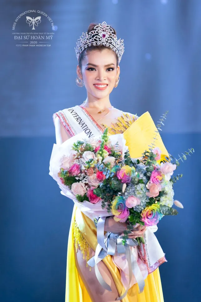 Đại Sứ Hoàn Mỹ 2020: Trân Đài chính thức đăng quang, Top 3 đúng như thông tin đã bị lộ ảnh 9