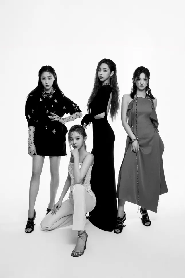 aespa tung bộ ảnh từng thành viên trên DAZED Hàn, netizen “cạn lời” vì các cô gái toàn mặc lại đồ của nhau ảnh 1