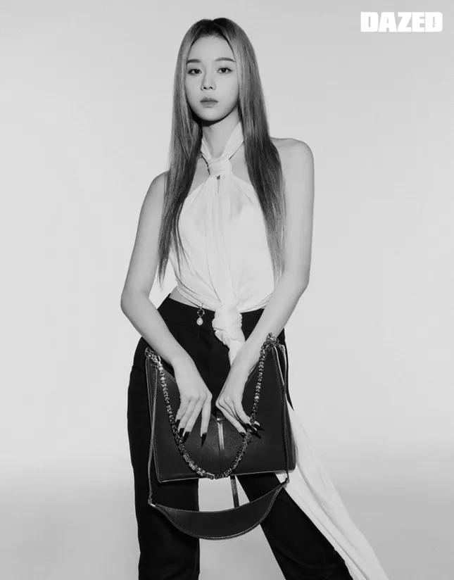 aespa tung bộ ảnh từng thành viên trên DAZED Hàn, netizen “cạn lời” vì các cô gái toàn mặc lại đồ của nhau ảnh 7