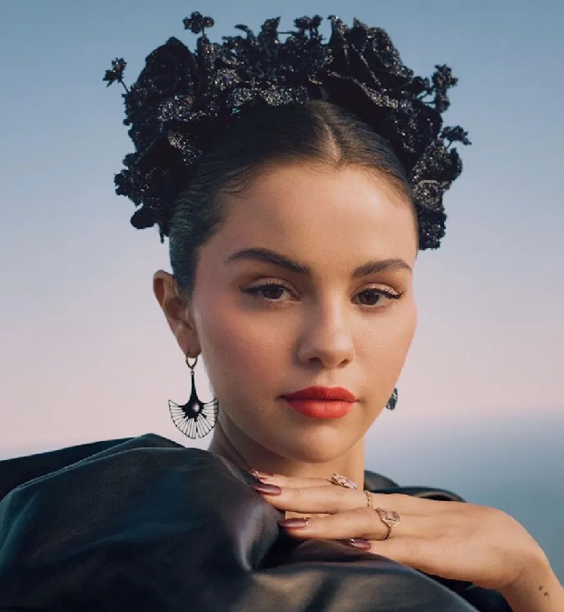 "Revelacíon” - bữa tiệc chia tay những tổn thương trong tình yêu của Selena Gomez ảnh 4
