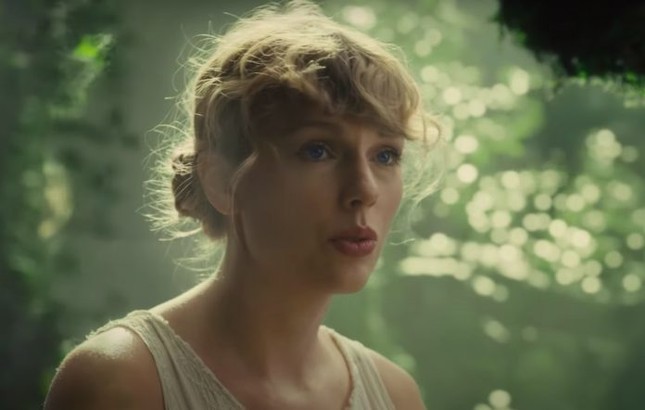 Review MV “cardigan”: Bản tình ca buồn bã, nhuốm màu hoài niệm của Taylor Swift ảnh 7