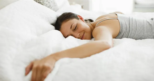 Bí kíp giúp bạn giải quyết mụn lưng để thoải mái mặc bikini đi biển khoe dáng ảnh 3
