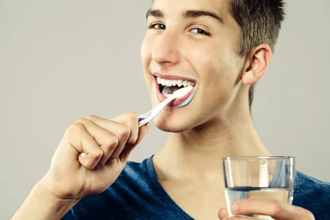 Cách giúp bạn giải quyết triệt để rắc rối vụ hơi thở “có mùi” khiến cuộc đời mãi F.A ảnh 3