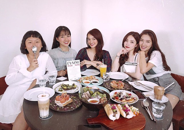 Lộ diện bạn gái xinh đẹp của anh chàng “xanh lá” Tống Đông Khuê “Người Ấy Là Ai” tập 9 ảnh 5