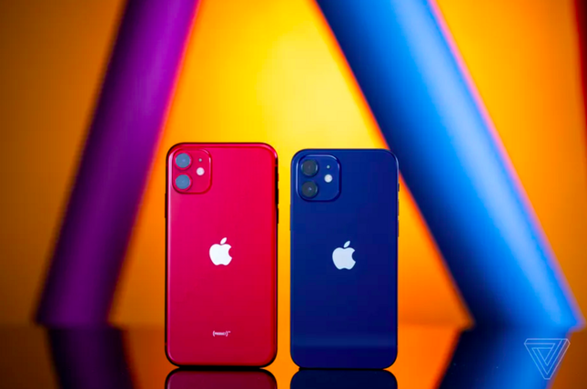 Cận cảnh iPhone 12 “bằng xương bằng thịt“: Màu xanh dương khiến các iFan thất vọng ảnh 6