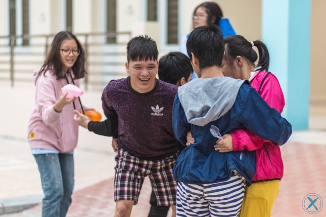 Học sinh THPT Chuyên ĐH Sư phạm Hà Nội đầy sôi nổi với hoạt động từ thiện “khuyết“ ảnh 3