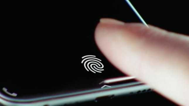 Cả thế giới đeo khẩu trang, iPhone 13 trang bị cách nhận diện mới ngoài FaceID ảnh 1