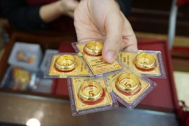 Giá vàng tiếp tục giảm ảnh 1