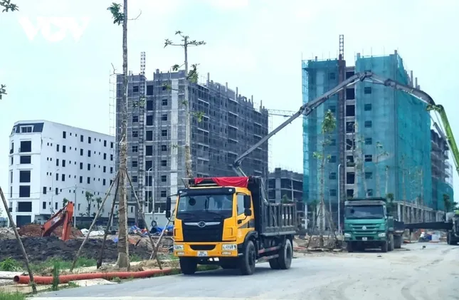 Sốt ruột nhà ở xã hội, Bộ trưởng Xây dựng gửi văn bản tới chủ tịch tỉnh thành ảnh 1