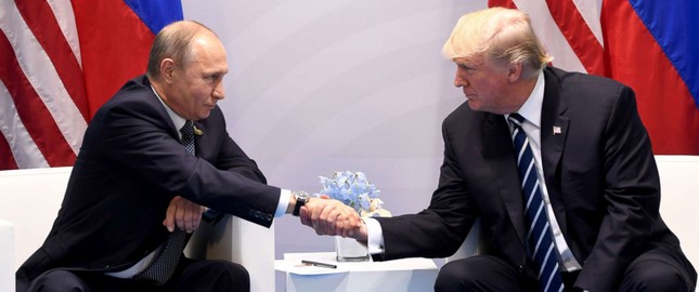 Trump - Putin lạnh lùng bắt tay trước cuộc gặp 'định hình thế giới' ảnh 4