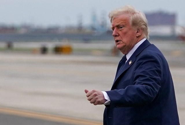 Tổng thống Mỹ Donald Trump mít tinh mừng 100 ngày cầm quyền ảnh 1