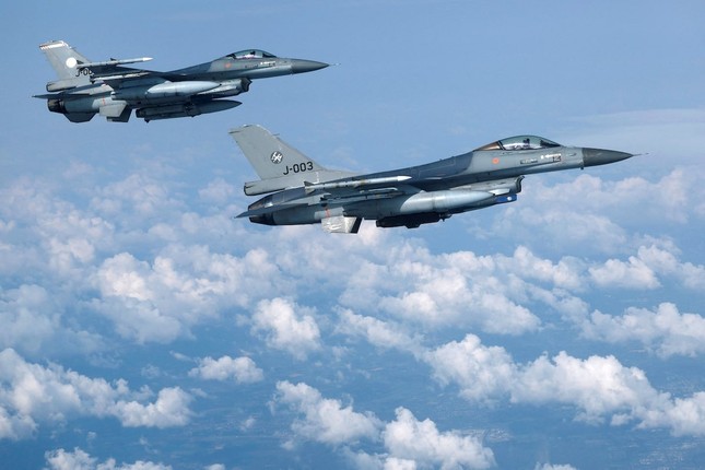 Thêm một chiến đấu cơ F-16 rơi ở Ukraine ảnh 1