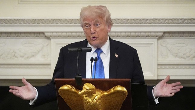 Tổng thống Trump nói Mỹ nhẽ ra &apos;không nên can thiệp xung đột Ukraine&apos; ảnh 1
