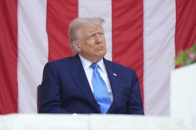 Mất kiên nhẫn, Tổng thống Trump lưỡng lự giữa trừng phạt và đàm phán với Nga ảnh 1