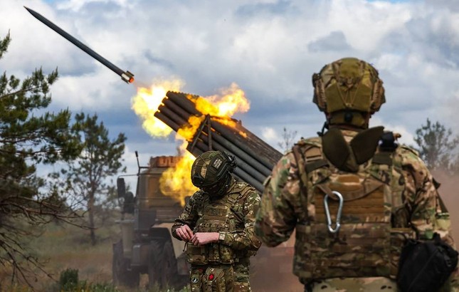 Ukraine đề xuất ngừng bắn trên bộ, trên biển, trên không với Nga ảnh 1