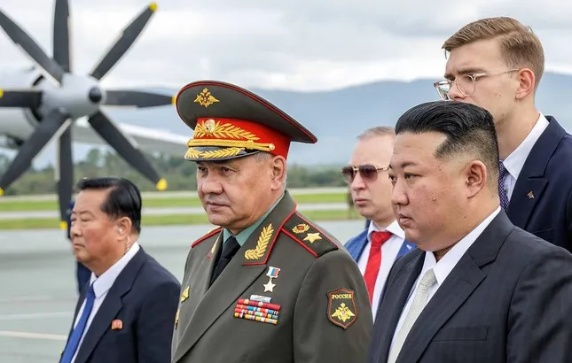 Ông Sergei Shoigu bất ngờ thăm Triều Tiên ảnh 1