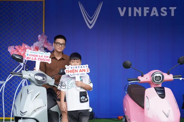 Một năm không tốn tiền sạc, công nhân Đồng Nai tranh thủ &apos;lên đời&apos; xe máy VinFast ảnh 5
