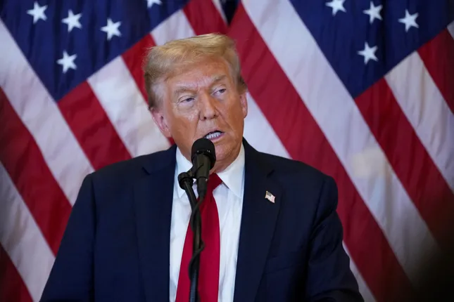 Tổng thống Trump tuyên bố máy bay Mỹ ném bom cơ sở hạt nhân Iran ảnh 1