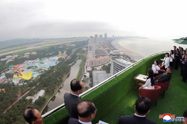 Phu nhân Chủ tịch Triều Tiên lần đầu xuất hiện công khai sau một năm rưỡi vắng bóng ảnh 9
