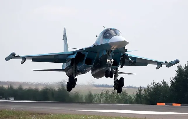 Ukraine tuyên bố bắn trúng 4 oanh tạc cơ Su-34 nằm sâu trong lãnh thổ Nga ảnh 1