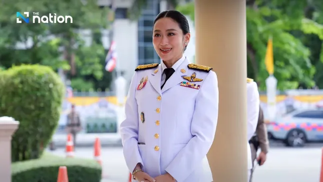 Hai ngày sau khi bị đình chỉ chức thủ tướng, bà Paetongtarn Shinawatra nhậm chức trong Nội các mới ảnh 1