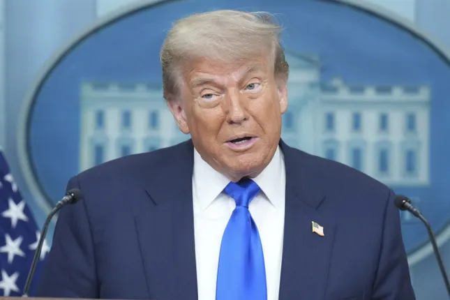 Không hài lòng với Nga, Tổng thống Mỹ Trump đồng ý gửi thêm vũ khí tới Ukraine ảnh 1