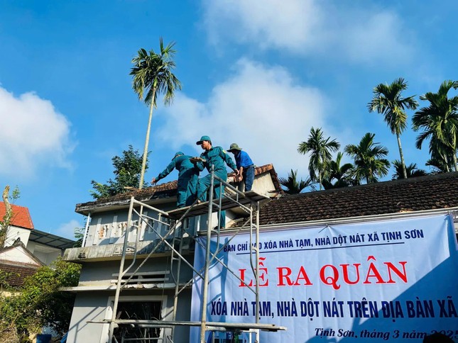 Hàng nghìn ngôi nhà tạm, nhà dột nát ở Quảng Ngãi được xóa bỏ ảnh 1