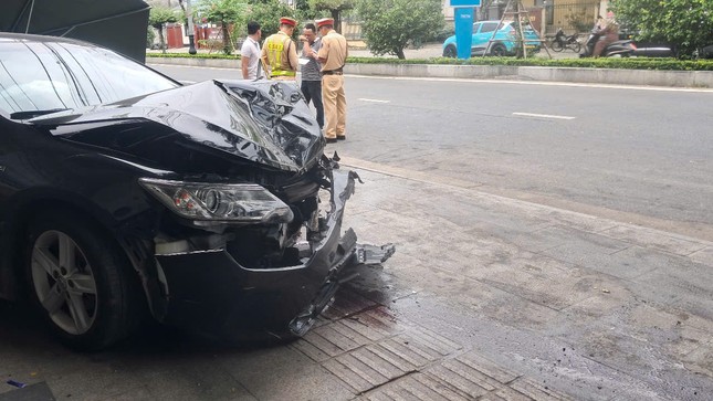 Ô tô gây tai nạn liên hoàn ở Quảng Ngãi, 2 người bị thương ảnh 4