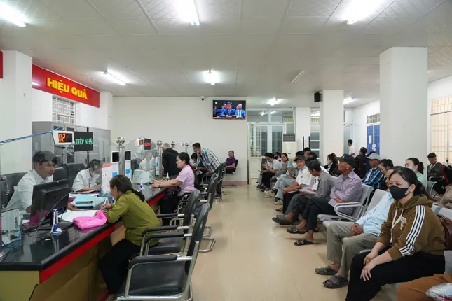 Quảng Ngãi tổng duyệt vận hành chính quyền 2 cấp: Dân hài lòng vì thủ tục &apos;chạy&apos; ngay tại xã ảnh 1