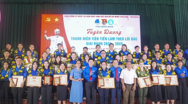 Bình Định tuyên dương thanh niên tiên tiến làm theo lời Bác ảnh 4