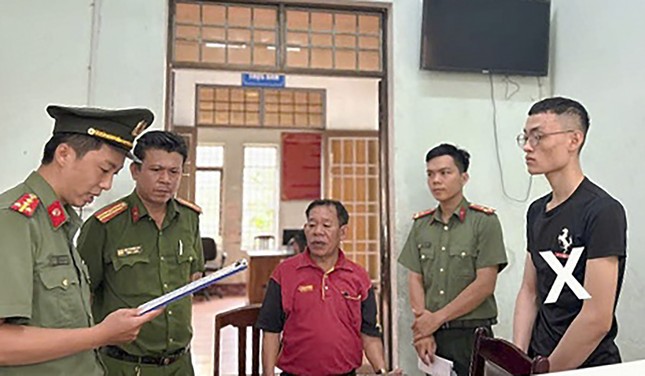 Khởi tố đối tượng rủ bạn sang Campuchia làm ‘việc nhẹ, lương cao’ ảnh 1