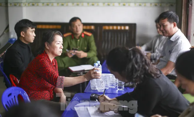 Một quán ốc ở Quy Nhơn bị &apos;tố&apos; bán đồ ôi thiu ảnh 2