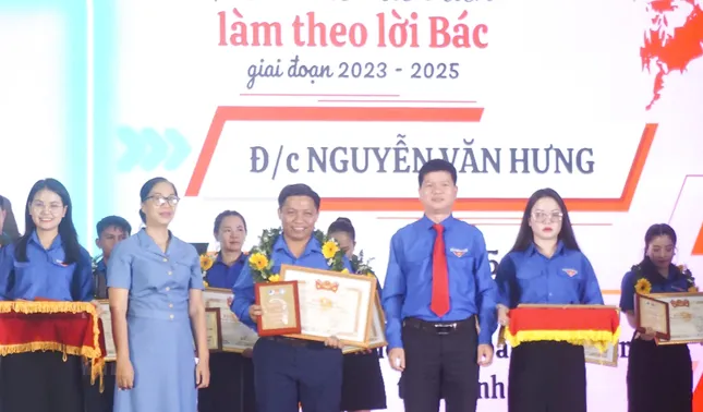 Thanh niên tiên tiến làm theo lời Bác thắp sáng những vùng quê ảnh 3