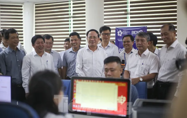 Ngày ‘đặc biệt’ ở Bình Định: Lãnh đạo tỉnh đến từng xã, phường mới để giám sát ảnh 2